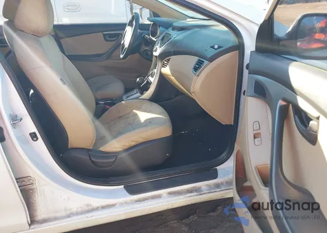 2011 Hyundai Elantra Gls z USA, uszkodzony, nr VIN 5NPDH4AE1BH060807